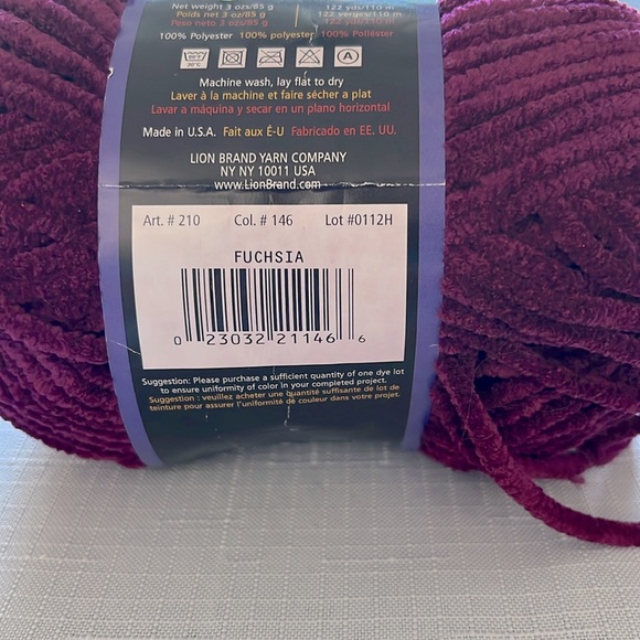 LION BRAND SUEDE YARN BUNDLE OF 7 - Picture 12 of 14